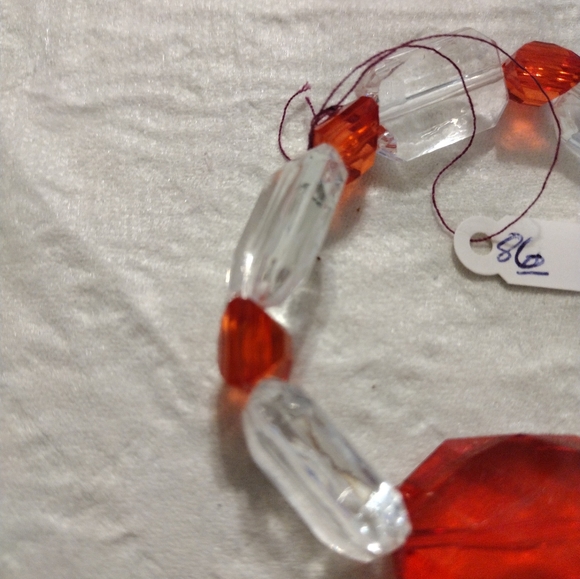 Artemis's Gems custom-made beaded bracelet with large red gem - Picture 3 of 4